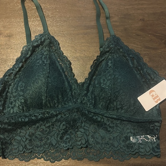 NWT GB
Juniors Triangle Lace Bralette - Picture 4 of 9